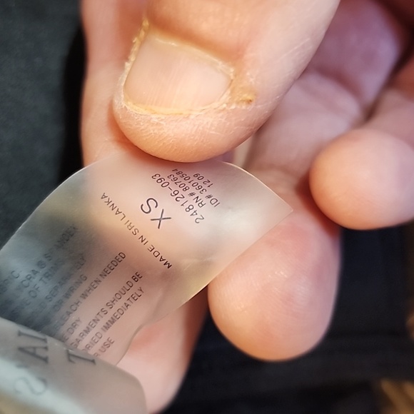 Victoria Secret brand bikini top separate - Picture 9 of 10